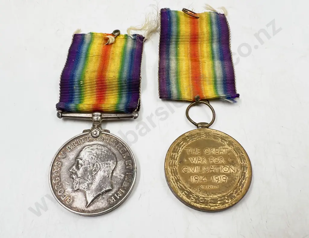 WWI Two Medal Group Service Medal and Victory Medal 1914-19 Image 1++