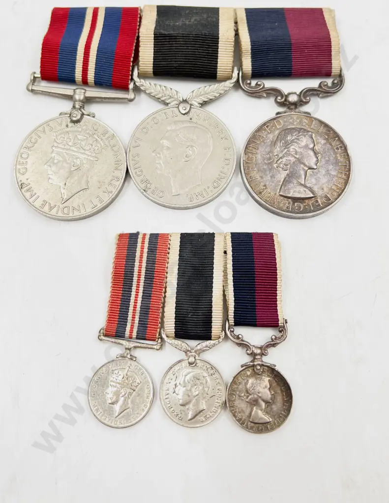 WWII NZ Group of Three Medals On Bar with Miniatures Image 1++