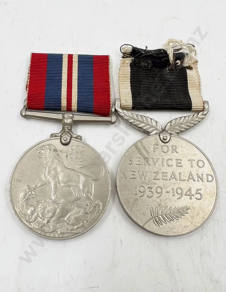 New Zealand Service Medal 1939–1945 and WWII War Medal Image 1++