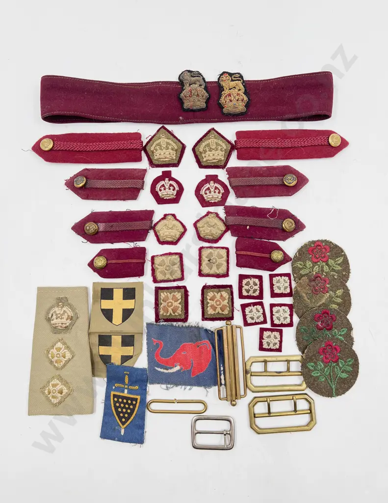 Qty Cloth Epaulettes with Buttons Badges and Belt Buckles Image 1++