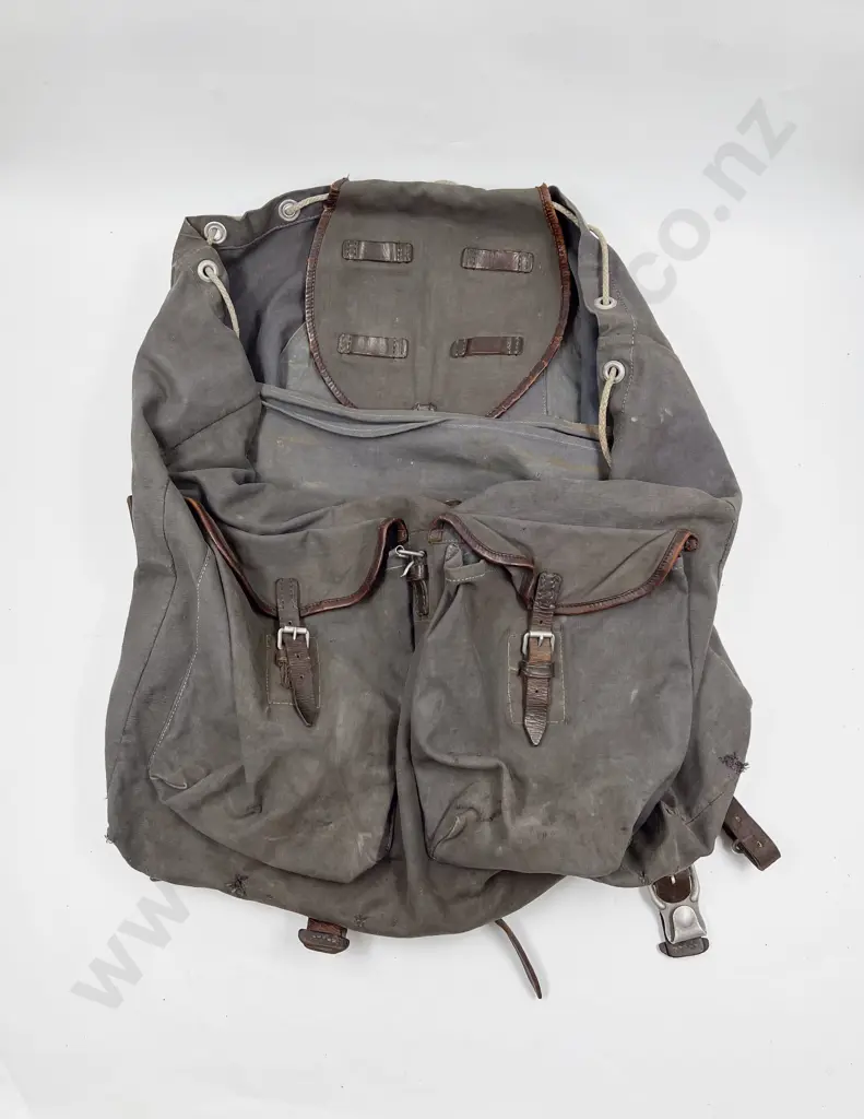 WWII German C1939 Lutwaffe Blue Canvas Rucksack Image 1++