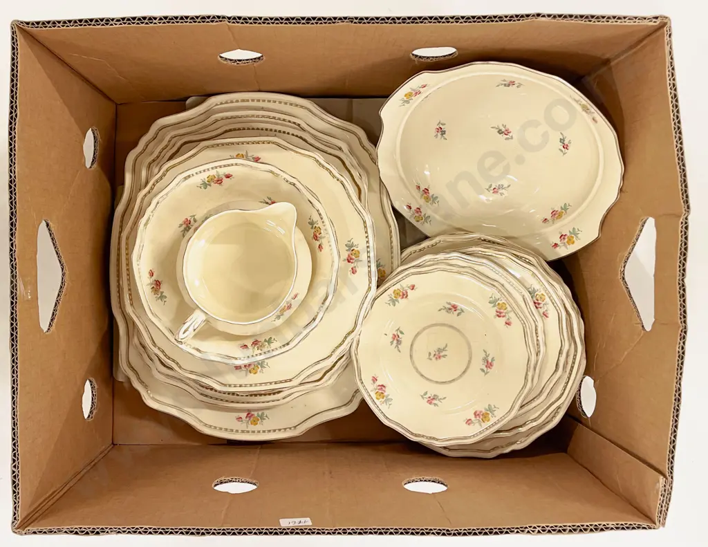 Alfred Meakin "Marigold" Part Dinner Set Image 1++
