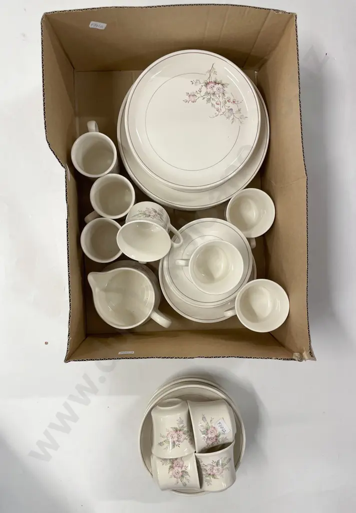 Crown Lynn Part Dinner Set Image 1++