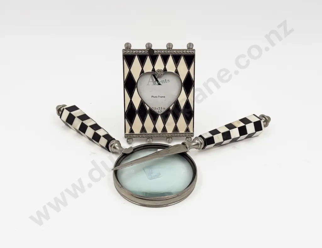 Modern Set of Three Desk Items Image 1++