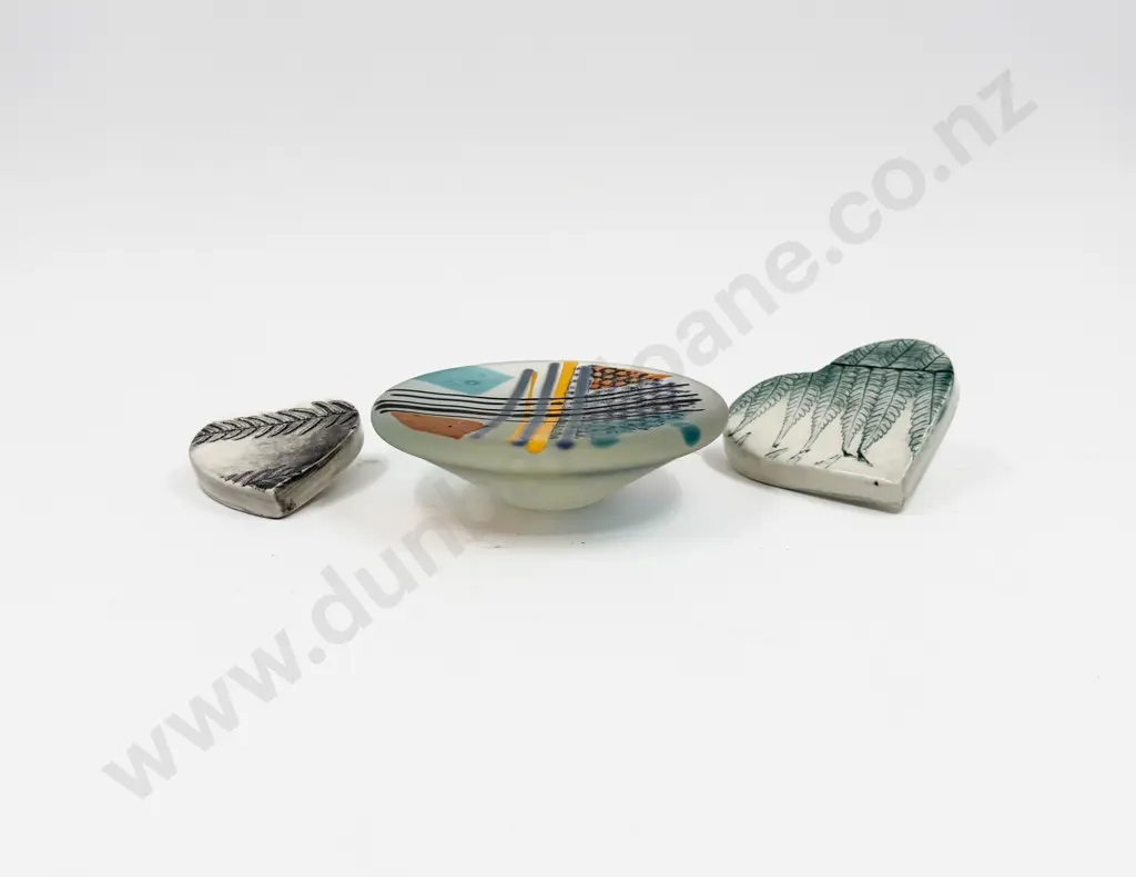Art Glass Dish together with Two Pottery Wall Hangings Image 1++