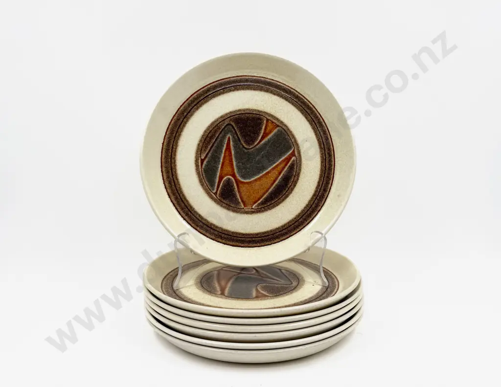 Seven Crown Lynn Stoneware Plates Image 1++
