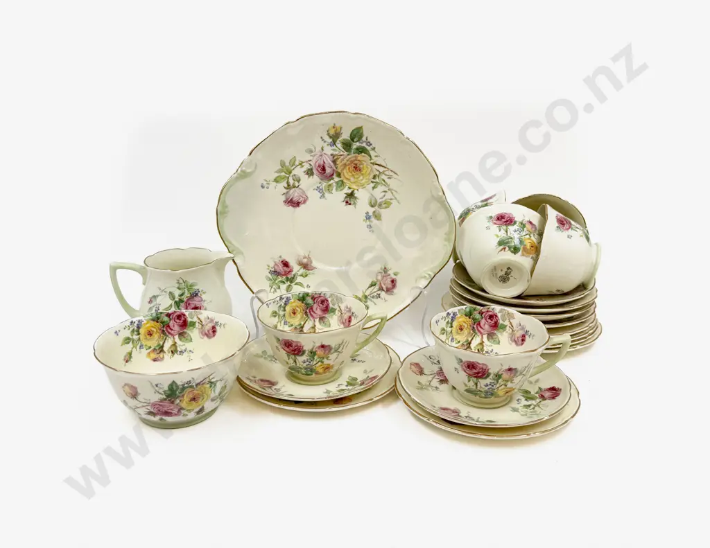 RD Moss Rose Part Tea Set Image 1++