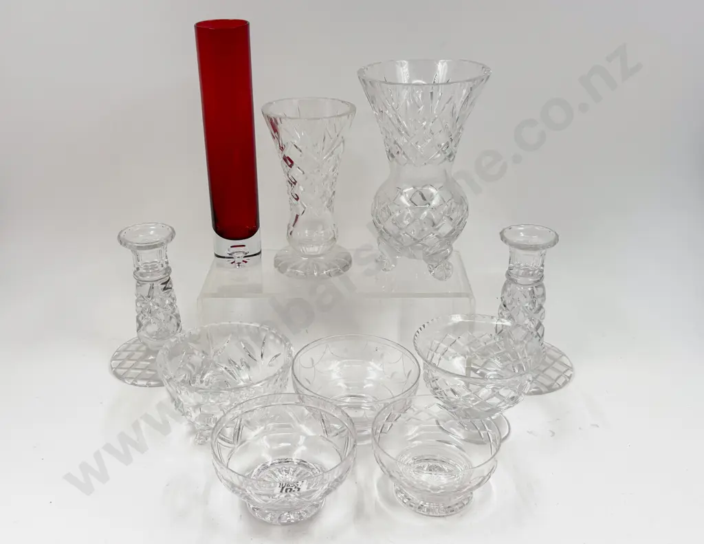 Small Quantity of Assorted Crystal and Glass Ware Image 1++