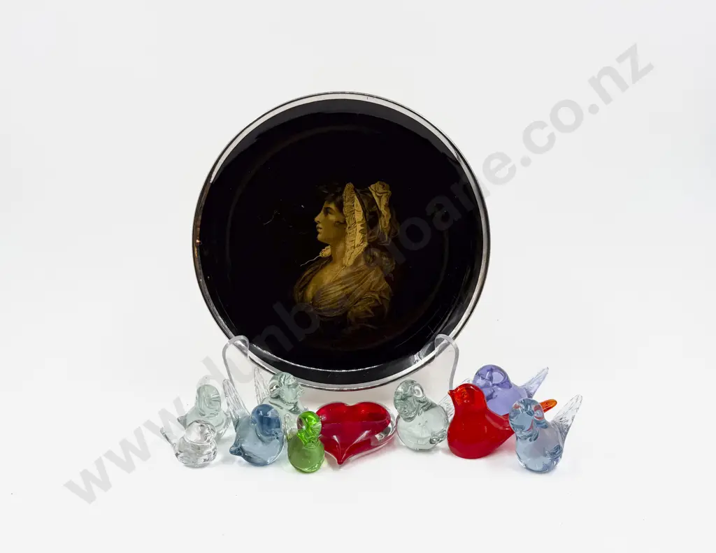 Quantity of Assorted Art Glass Birds etc Image 1++