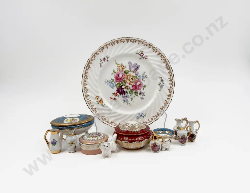 Quantity of Assorted Limoges Trinket Boxes and Miniatures etc Image 1++