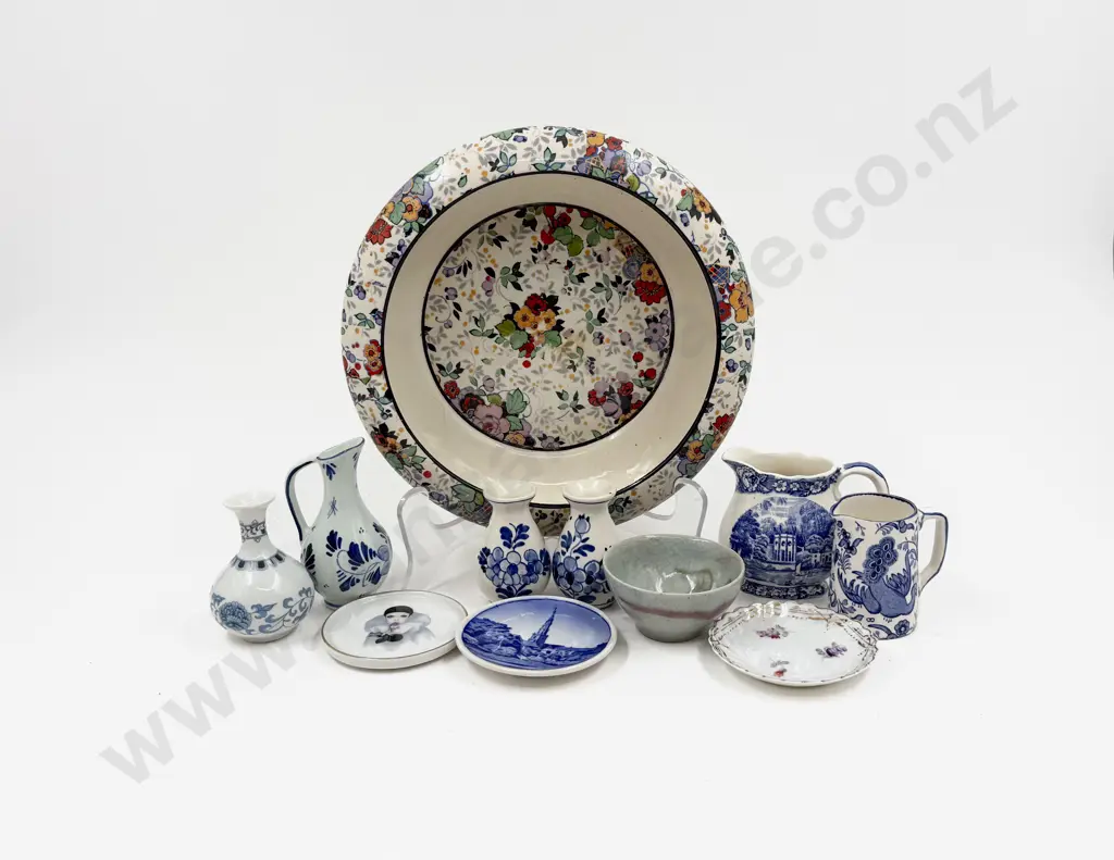 Quantity of Assorted Blue and White China etc Image 1++