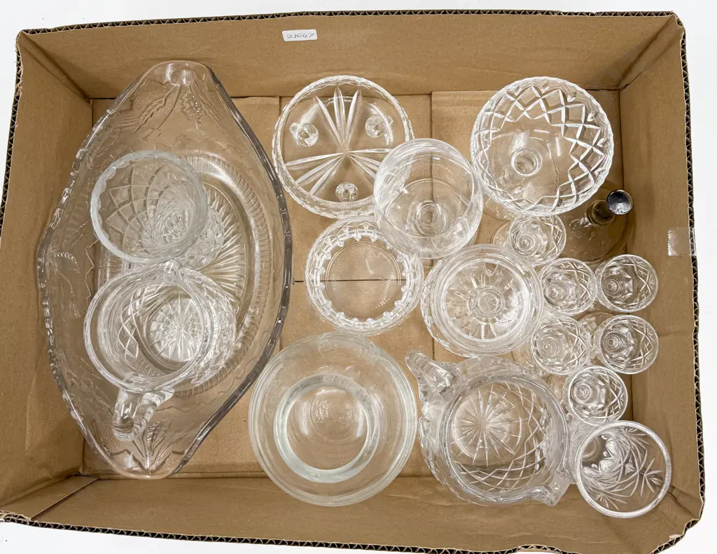 Box of Assorted Crystal and Glassware Image 1++