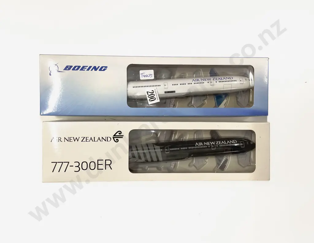 Two Boxed Air NZ Plane Models Image 1++