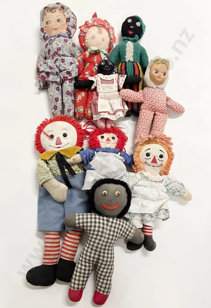 Collection Vintage Raggedy Ann and Other Cloth Dolls (9) Image 1++