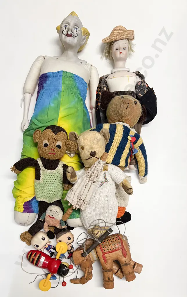 Collection Vintage Soft Toys and Buzzy Bee Image 1++
