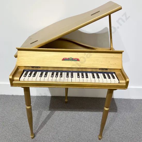 Childs Vintage L H & C Inc 'Grand Piano'