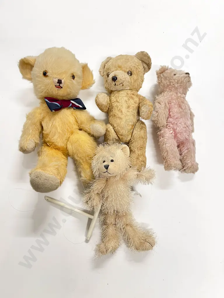 Collection Four Teddy Bears Image 1++