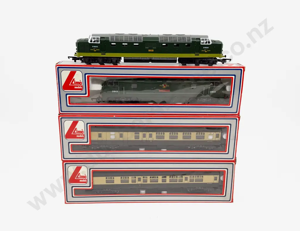 HO Gauge Lima Co-Co Meld BoBo Sharpshooter Locos and two passenger coaches Image 1++