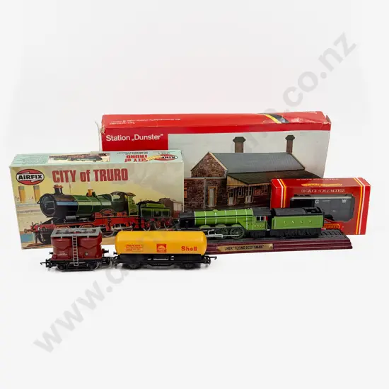HO Gauge Various Railway and two kit sets