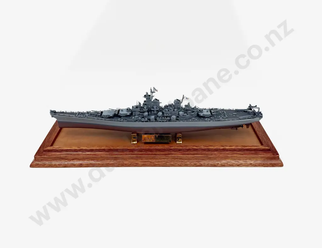 Scale of the the USS Missouri Battleship in Case Case Image 1++