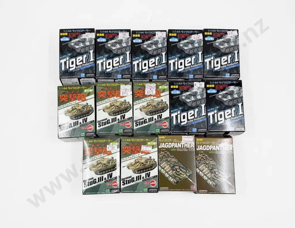 Boxed 14 Miniature Tank Models Image 1++