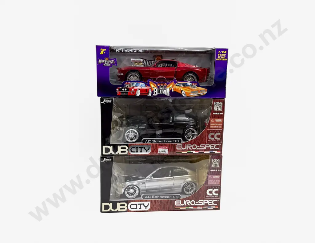Boxed Three 1/24 Scale Muscle Car Models Image 1++