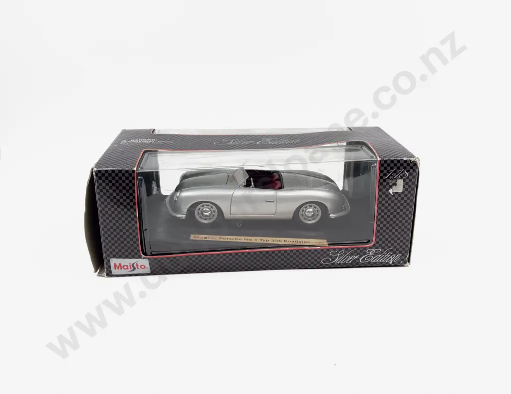 Boxed Maisto 1/18 Scale Porsche Model Image 1++