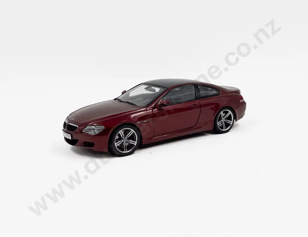 Boxed Sammiermodell for BMW  1/18 Scale BMW Model Image 1++