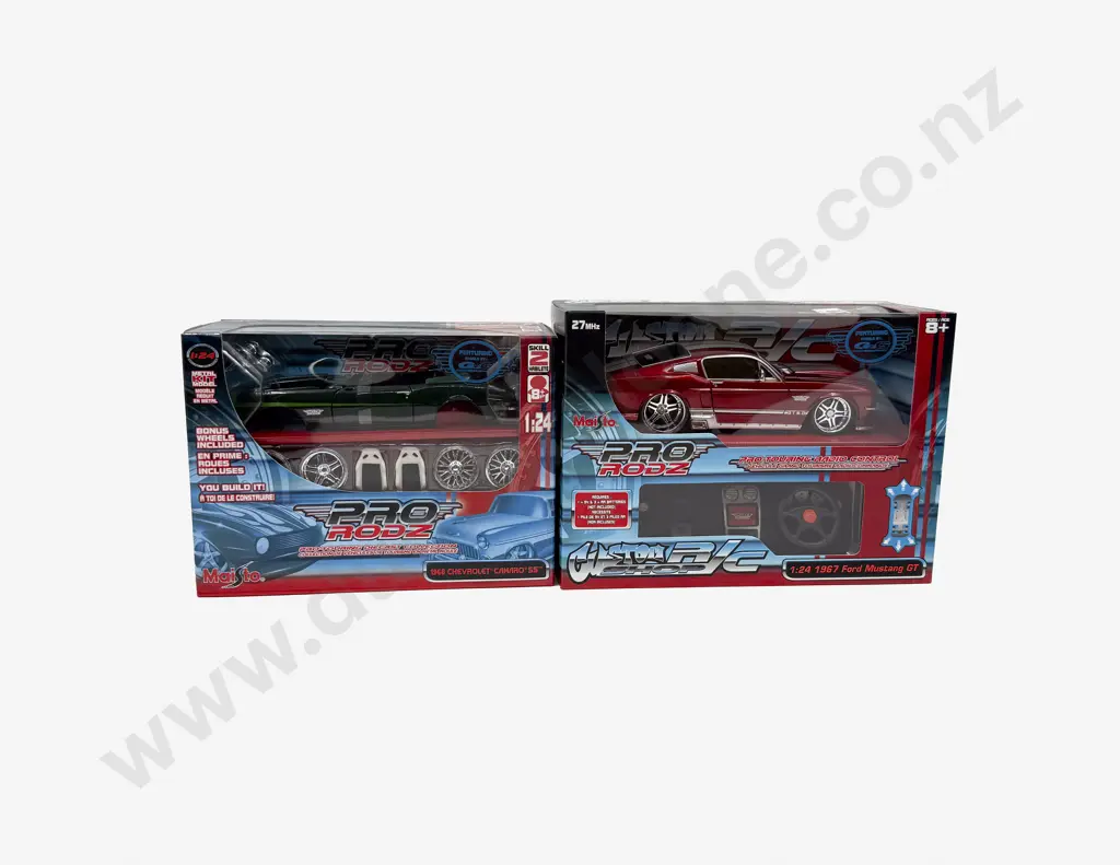 Boxed Two Maisto 1/24 Scale Pro Rodz Models Image 1++