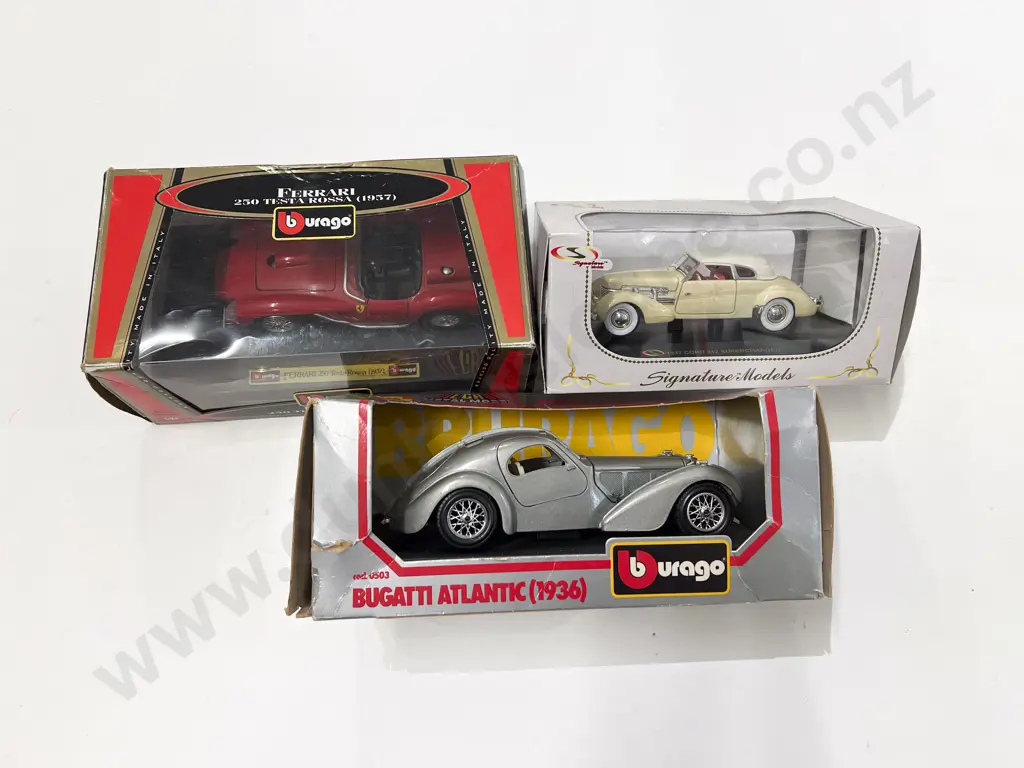 Boxed Two 1/24 Scale Models and Signature Model Image 1++