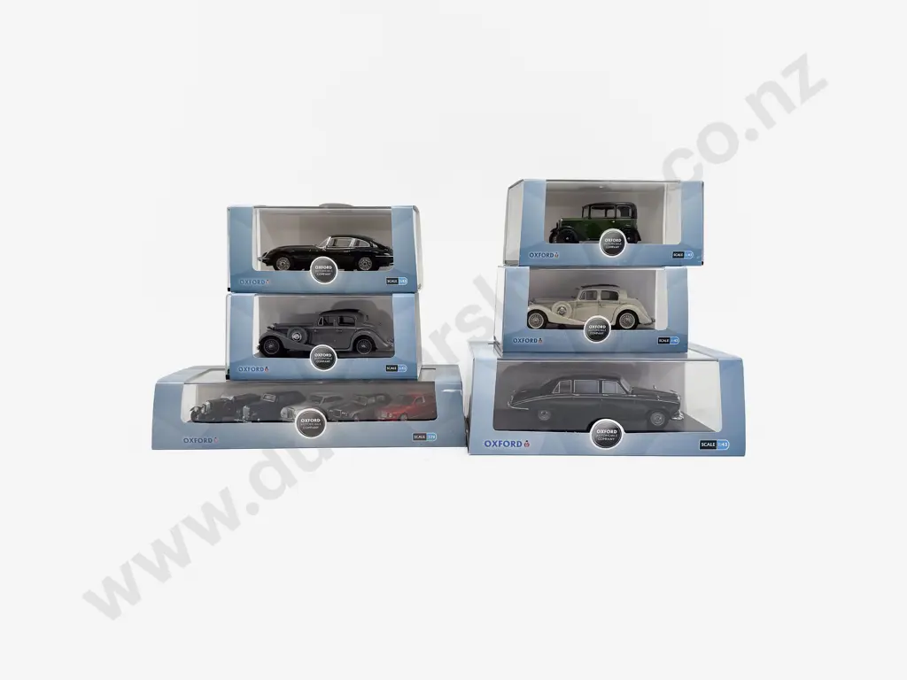 Boxed Oxford Six Models Models and Set Image 1++