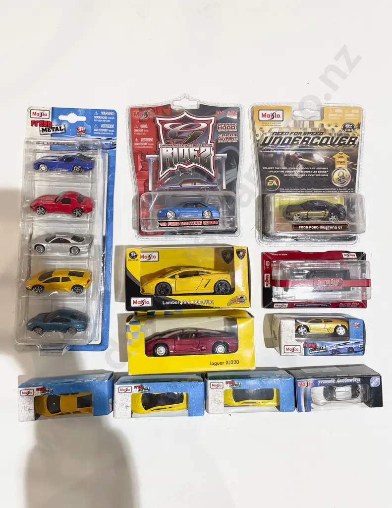 Boxed Various Maisto Models (12) Image 1++