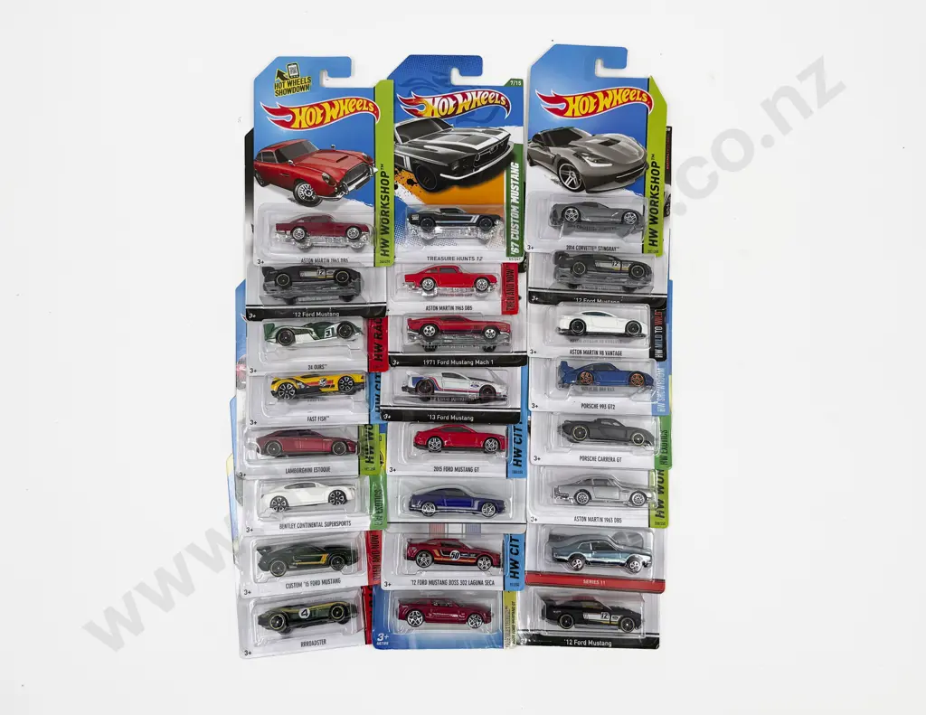 Boxed Hot Wheels Models (24) Image 1++