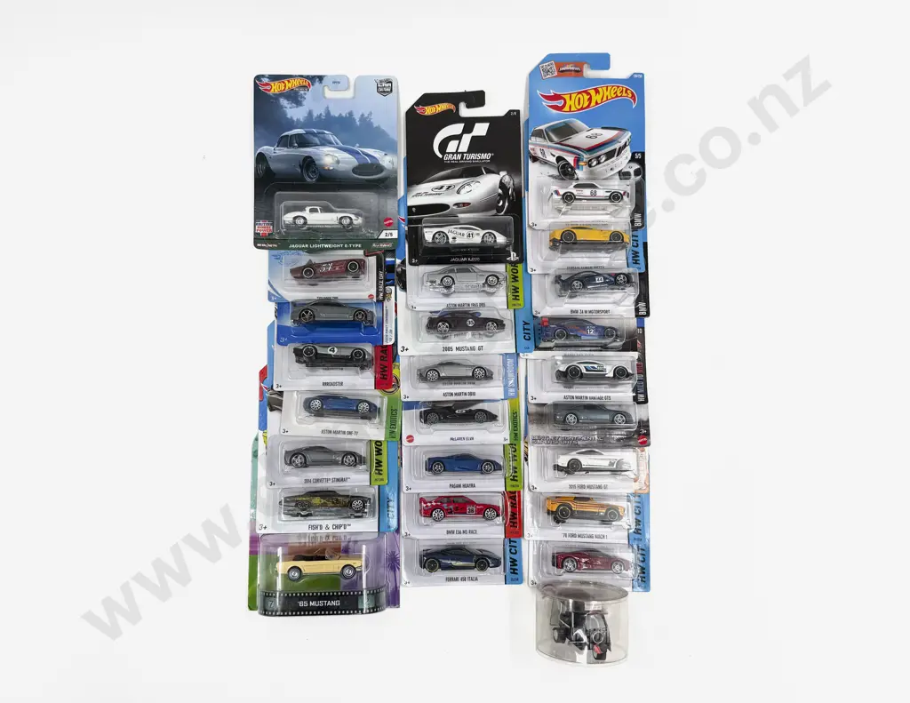 Boxed Hot Wheels Models (24) Image 1++