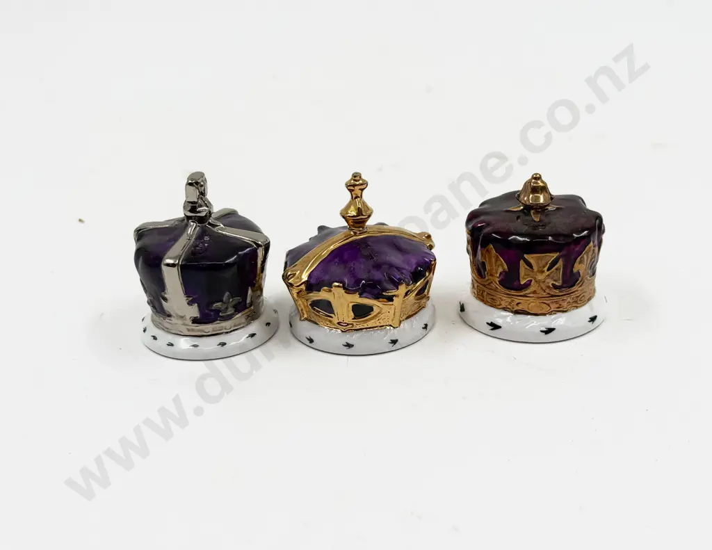 Three Assorted Royal Comm. Crowns (one a/f) Image 1++