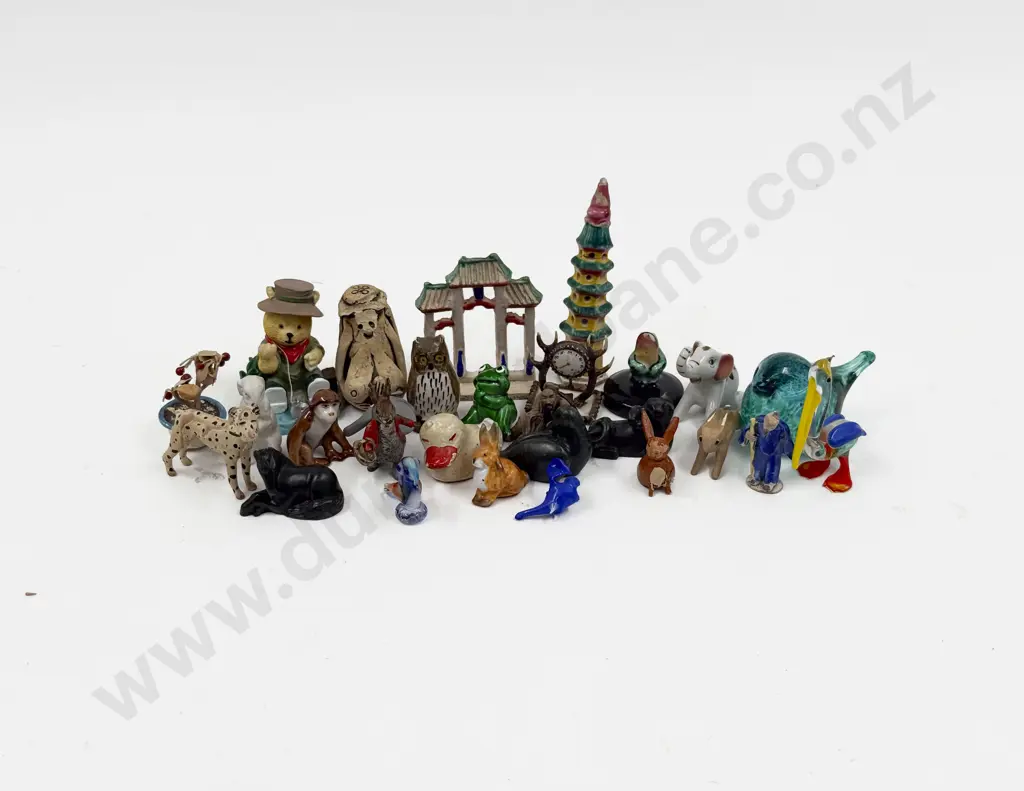 Quantity of Assorted Animal Ornament Miniatures etc Image 1++