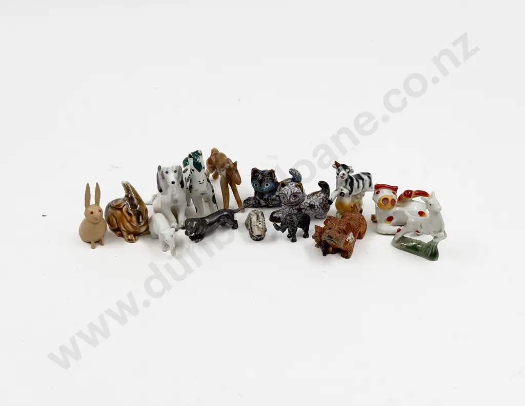 Quantity of Assorted Animal Ornament Miniatures etc Image 1++
