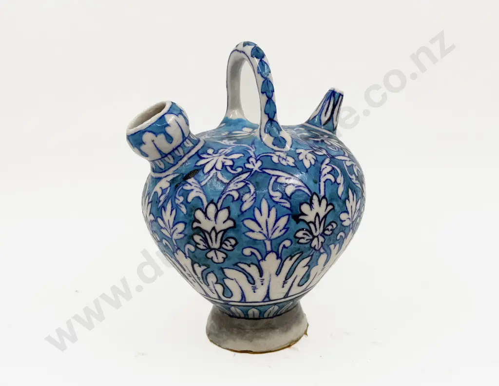Isnik Handled Jug H24cm Image 1++