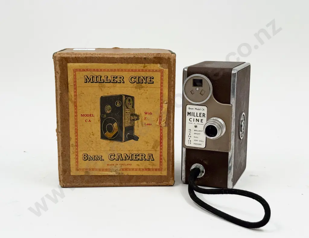 Miller Cine 8mm Camera with Original Box Image 1++
