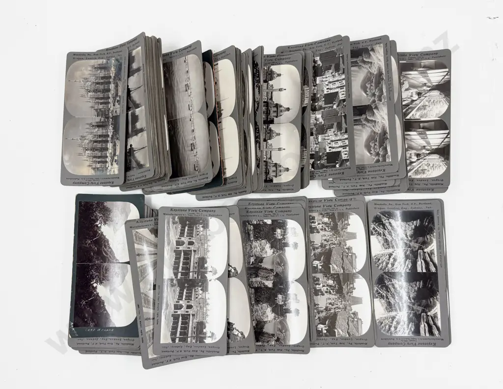 Vintage Stereoscope and Box of Assorted Slides Image 1++