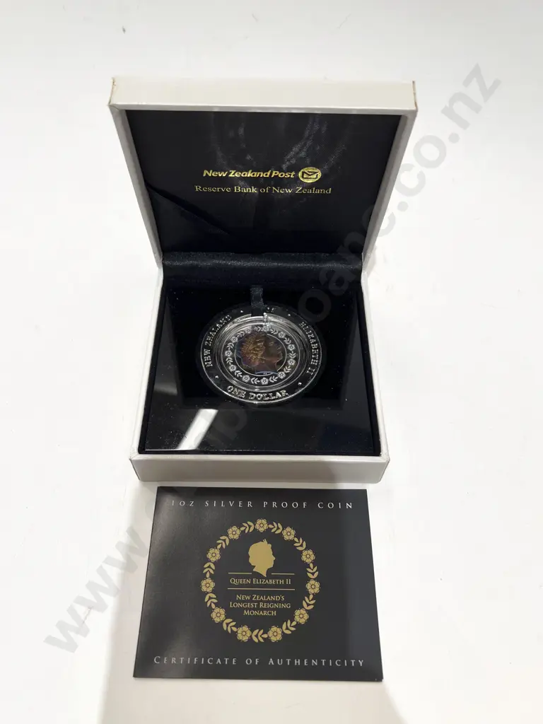 NZ 2015 Longest Reigning Monarch QEII Silver $1 Proof Coin Image 1++