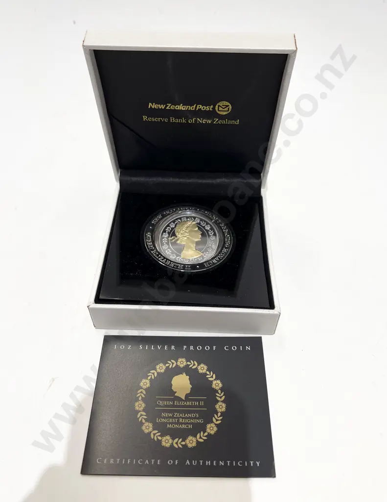 NZ 2015 Longest Reigning Monarch QEII Silver $1 Proof Coin Image 1++