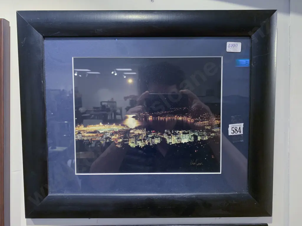 Simon Woolf - Wellington by Night - Photographic Print Image 1++