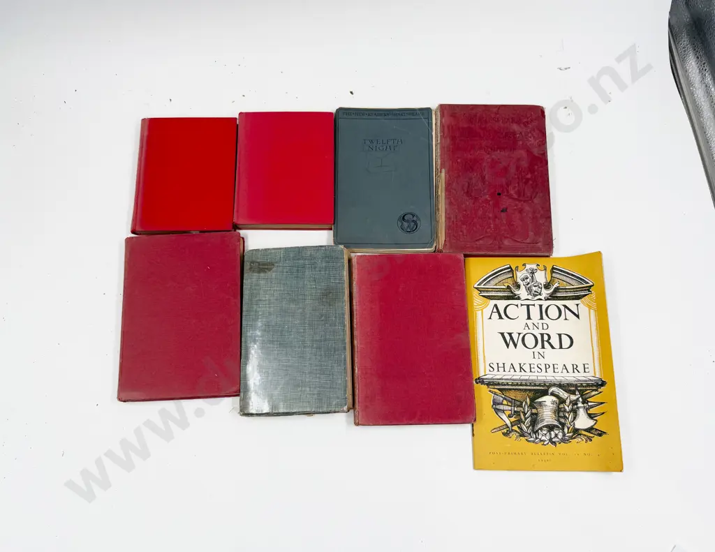 Qty of Assorted Vintage Books including Shakespeare Image 1++