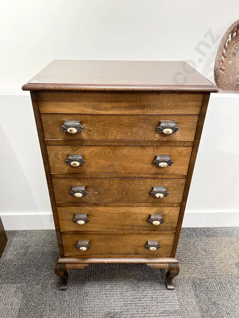 Five Drawer Chest of Drawers Image 1++