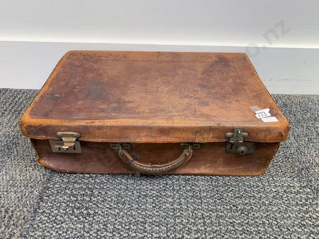 Vintage Leather Brief Case Image 1++