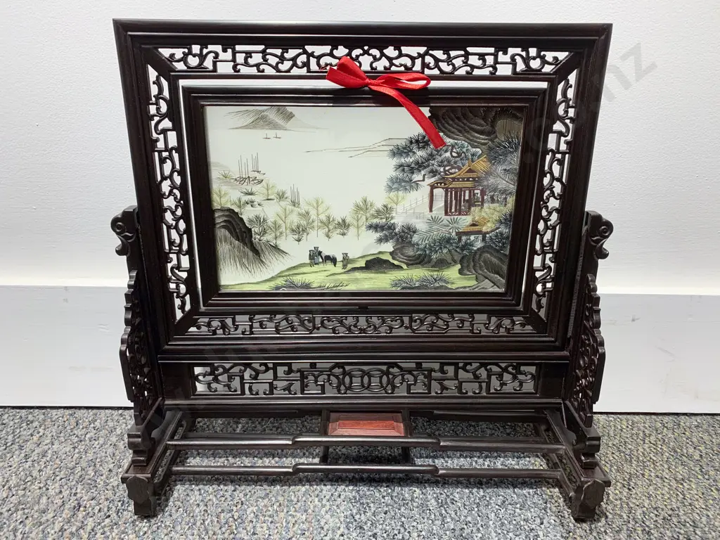 Revolving Artwork on Stand with Presentation Box Image 1++