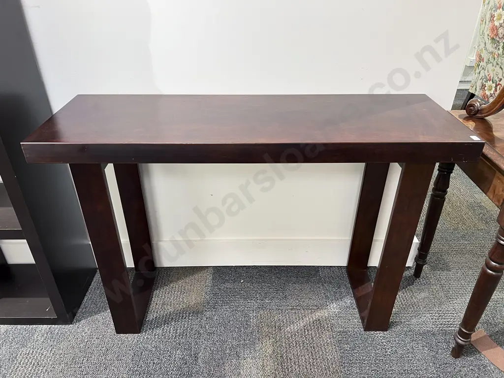 Modern Hall Table Image 1++