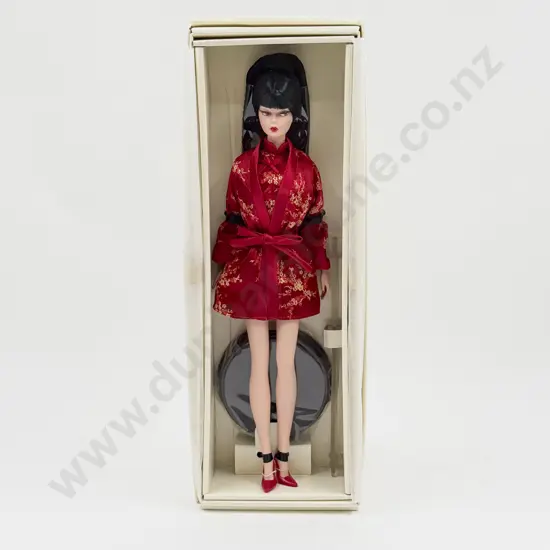 C2004 Silkstone Barbie Gold Label Chinoiserie Red Moon MIB
