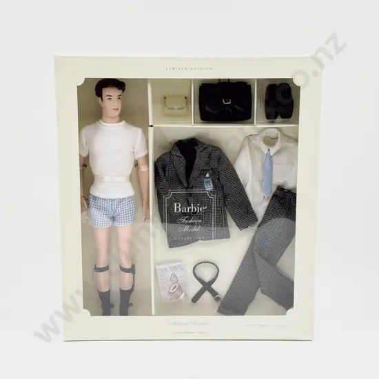 C2002 Silkstone Fashion Insider Ken Doll Gift Set Ltd Ed MIB